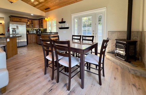 Gualala House | Barking Rock | Pickle Ball, Sunroom + Ocean Views