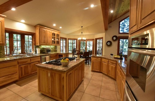 Lake Almanor West House | Basecamp Luxury Lake Almanor Cabin