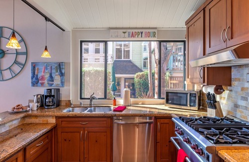 Mission Beach House | Bayside Breeze | Waterfront Patio & Sunset Views