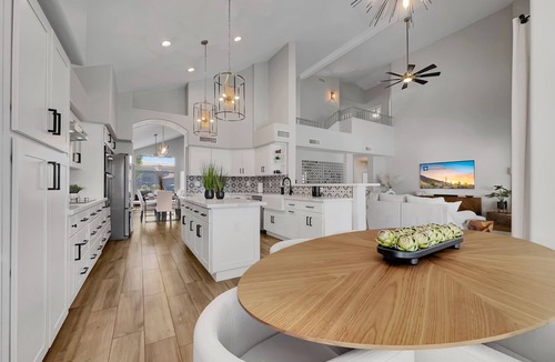 Fox Crossing House | Be a star in this waterfront Fam Glam Hot Pool, Paddle Boat