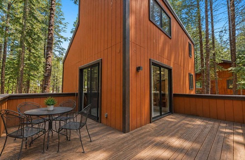 Truckee House | Beach Club Access Tahoe Donner