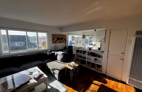 Seabright Apartment | Beach Hideaway Ocean Views + Walk to restaurants, water activities and more!