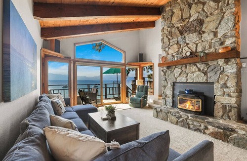 Zephyr Cove House | Beachfront Retreat | Sweeping Lake Views | Sleeps 10