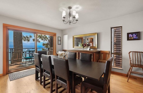 Zephyr Cove House | Beachfront Retreat | Sweeping Lake Views | Sleeps 10