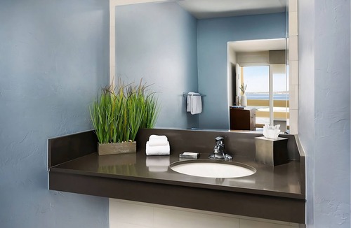 Monterey House | Beachfront Tranquility: Ocean Views & Sandy Toes