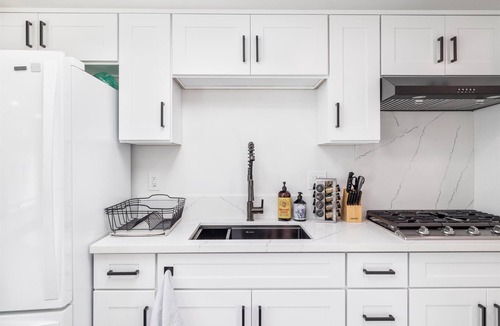 Garden Grove House | Beautiful 1bdr ~ Close to Disney ~ Pet friendly