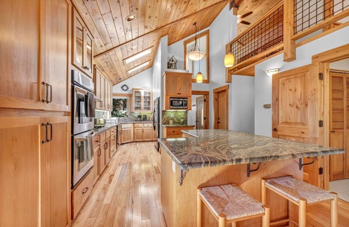 Truckee House | Beautiful 3 bed/2.5 bath; deck with a hot tub