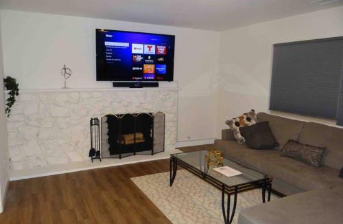 Carriage Square Villa | Beautiful and Cozy 4-BR residential home!