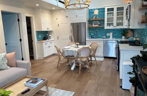 Los Olivos Cottage | Beautiful Beach Vibe Cottage in Los Olivos
