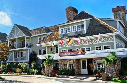 Carlsbad Village Cabin | BEAUTIFUL CARLSBAD INN BEACH RESORT