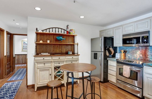 Avalon Villa | Beautiful Catalina Island Villa in Hamilton Cove 1-72