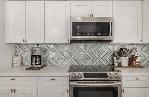 Overland Trail House | Beautiful Glendale home with FREE HEATED POOL