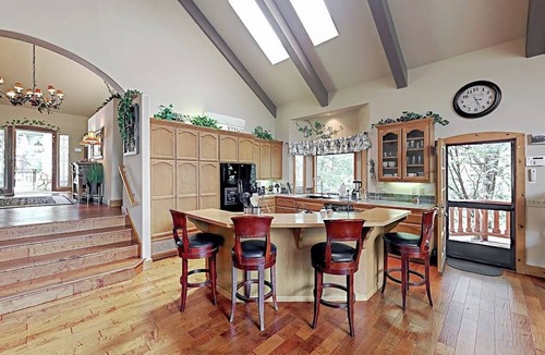 Cedar Glen House | Beautiful home W/Lake Access, Decks, Fire pit, Papoose Lake views, & EV Charger
