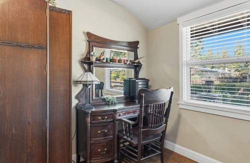 Fair Oaks Cabin | Beautiful house by the river and the villager