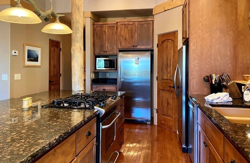 Highland Pines Cabin | Beautiful Prescott Cabin Rental for a Weekend Getaway from Phoenix
