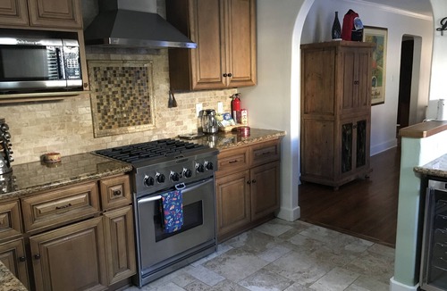 Cal Heights House | Beautiful Private Home in Long Beach near Convention Center and Queen Mary