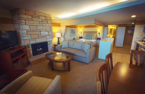 Ventura Apartment | Beautiful Resort in Harbortown Point ST near Marina Park