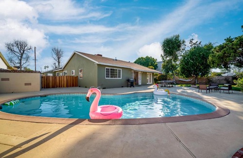 Van Nuys Villa | Beautiful Sunny LA Oasis - 4BR,2BT Whole House - Private Pool and Large Backyard!