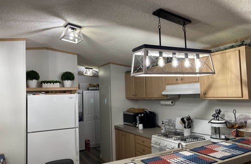Willow Valley House | Beautifully Remodeled 2Bed/2Ba in Willow Valley with Lots of Parking