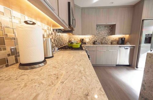 Sherman Oaks Villa | Beautifully Remodeled 4BR Home-Outdoor Dining BBQ