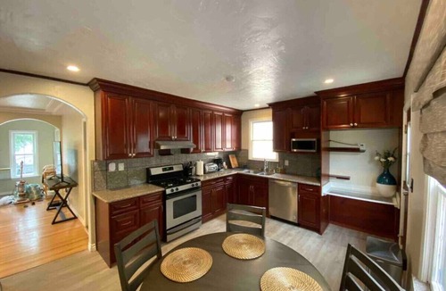 Park West House | 🌟BEST LOCATION🌟 4BR/2BA - WALK to Little Italy 🇮🇹