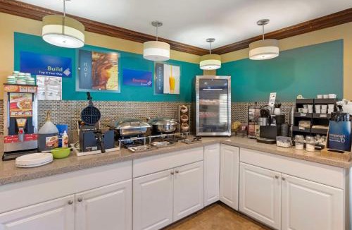 Sunset Beach Hotel | Best Western Harbour Inn & Suites Huntington - Sunset Beach