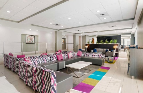 Commerce Hotel | Best Western Plus Commerce Hotel