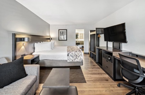 Redding Hotel | Best Western Plus Hilltop Inn