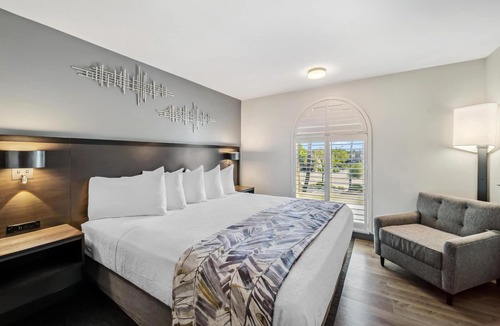 Redding Hotel | Best Western Plus Hilltop Inn