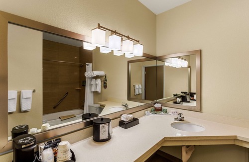 Chester Hotel | Best Western Rose Quartz Inn