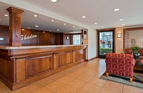 Woodland Hotel | Best Western Shadow Inn