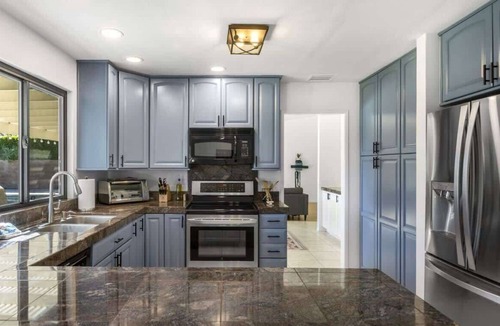 Araby House | Beverly Chills