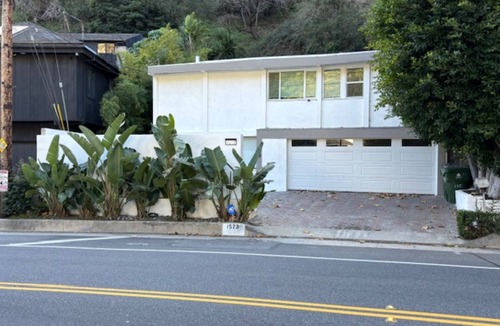 Beverly Glen House | Beverly Hills, Ideal Location 2BD+ House with Heated Pool
