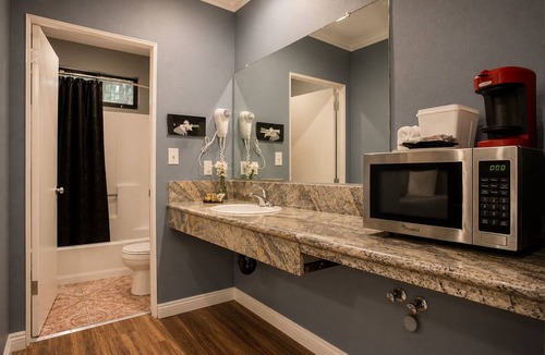 Orange Hotel | Big A Motel & Suites Near Disneyland Orange County