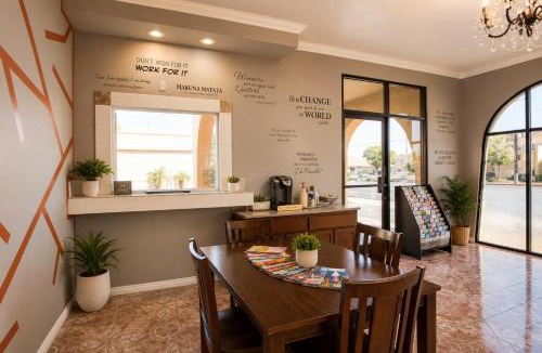 Orange Hotel | Big A Motel & Suites Near Disneyland Orange County
