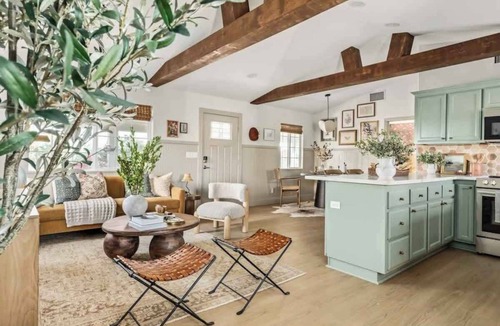 Yucca Valley House | Bijou Romantic Sanctuary, Hot Tub in Boulders