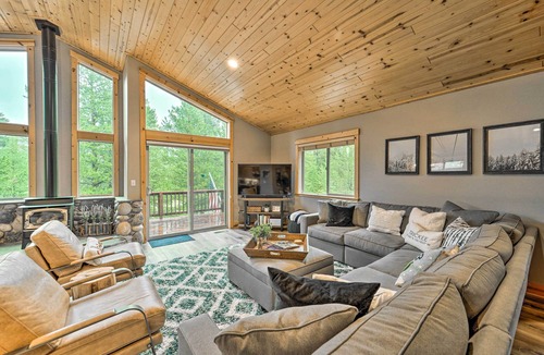 Truckee Cabin | Bikes, Grill & Views: Luxe Truckee Cabin!