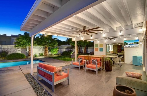 Desert Park Estates House | Biskra by AvantStay | Classic Palm Springs Getaway W/Outdoor Living & Pool!