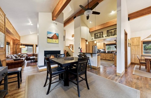 Truckee Cabin | Blue Moose Cabin - 2 Masters, Resort Amenities
