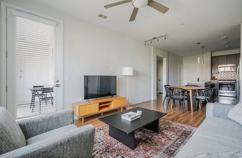 Pacific Highlands Ranch Apartment | Blueground | Carmel Valley, pool, nr Torrey Pines