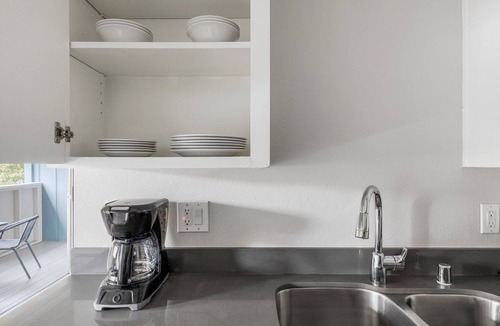 West San Jose Apartment | Blueground | West Valley, pool, nr Park