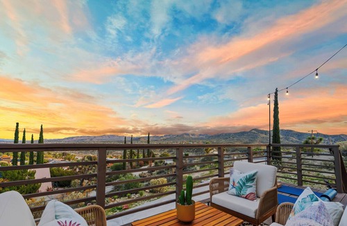 Yucca Valley House | Book July 4th Now! Speakeasy Karaoke Dome