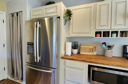 Mariposa House | Book This Beautiful Home NOW!