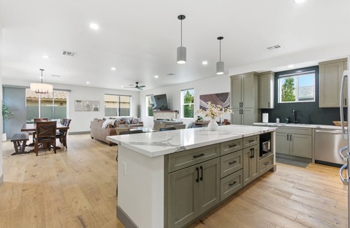 Tempe House | Brand new Beautiful Build in the heart of Tempe