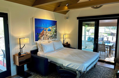 Ukiah Cottage | Brand New Top Quality Private Studio Cottage on 25 acre resort-like property