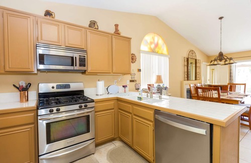 Desert Hot Springs House | Breath-taking Mountain Views on the Golf Course, Private Hot Tub, Pool Table +