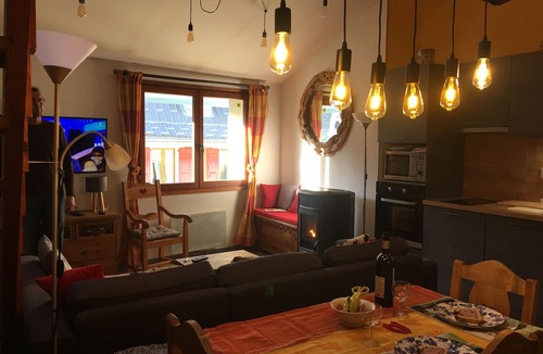 Barcelonnette Apartment | Bright, dual-aspect apartment for 5 people, chalet-style
