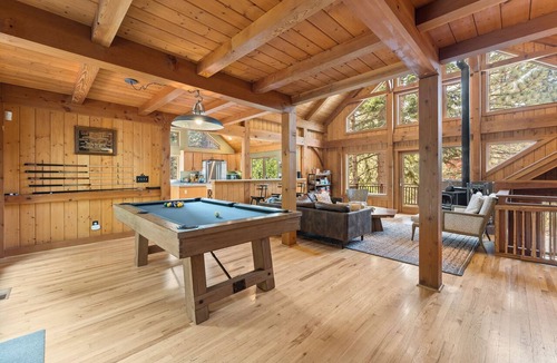 Truckee Cabin | Brookstone Beauty - Hot Tub, Fire Pit