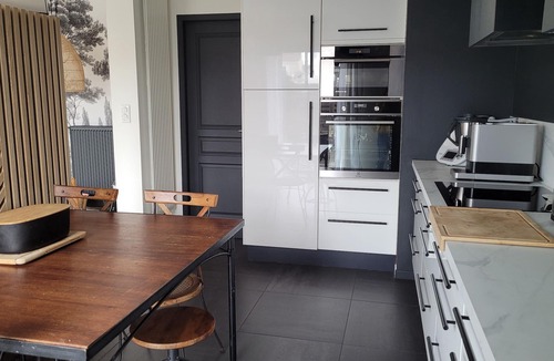 Bordeaux-Lac House | Bruges, Near Bordeaux: Charming, Air-Conditioned House with a Pool and Garden