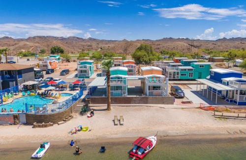 Parker Strip House | Bubbles and Brews, Road Runner Bungalow